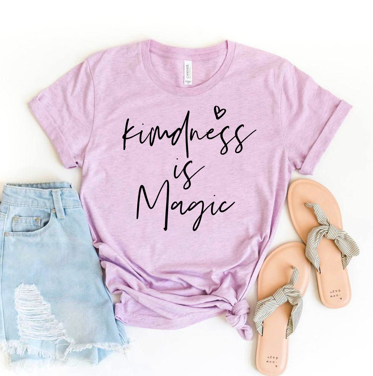 Camiseta "La Amabilidad Es Magica "Kindness Is Magic” – T-Shirt