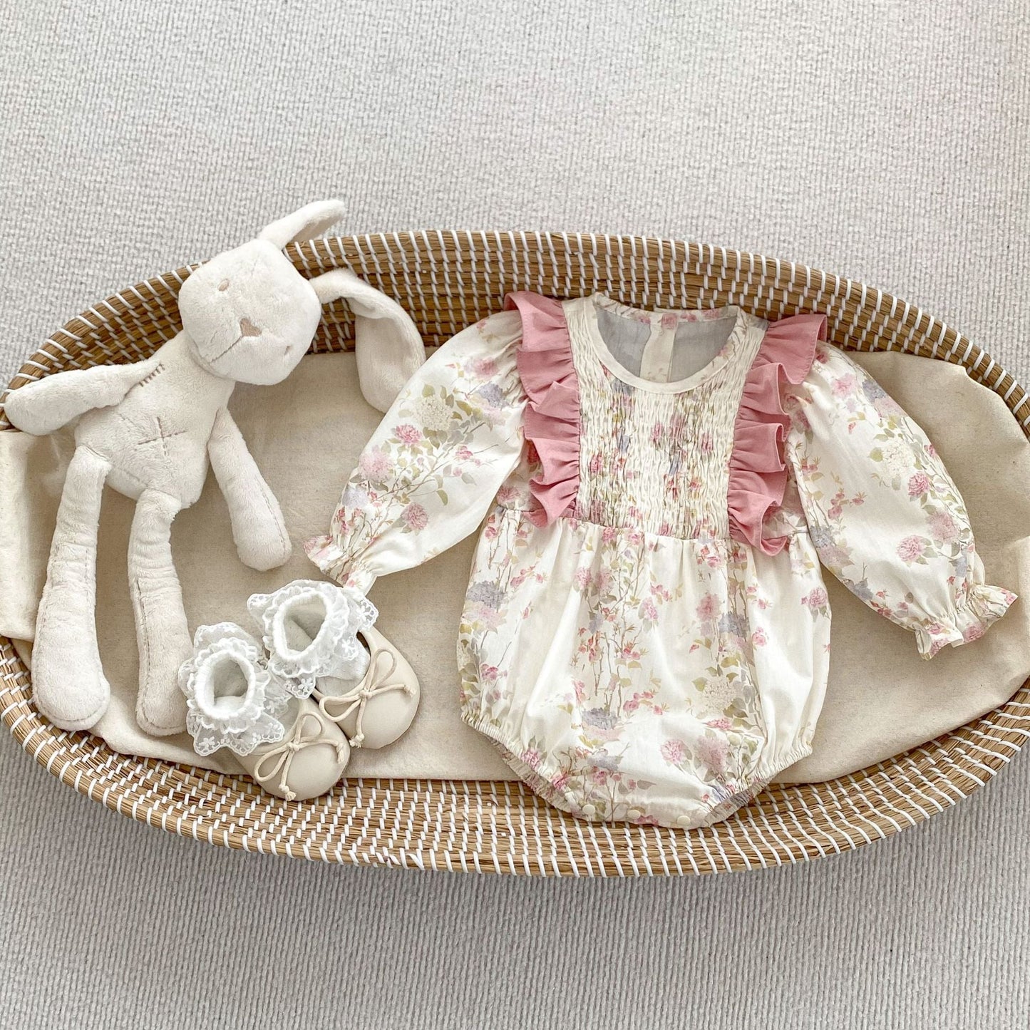 Conjunto Floral Estilo Francés – Body de Manga Larga y Vestido de Primavera para Niña-French-Style Floral Set – Long-Sleeve Bodysuit & Spring Dress for Baby Girl
