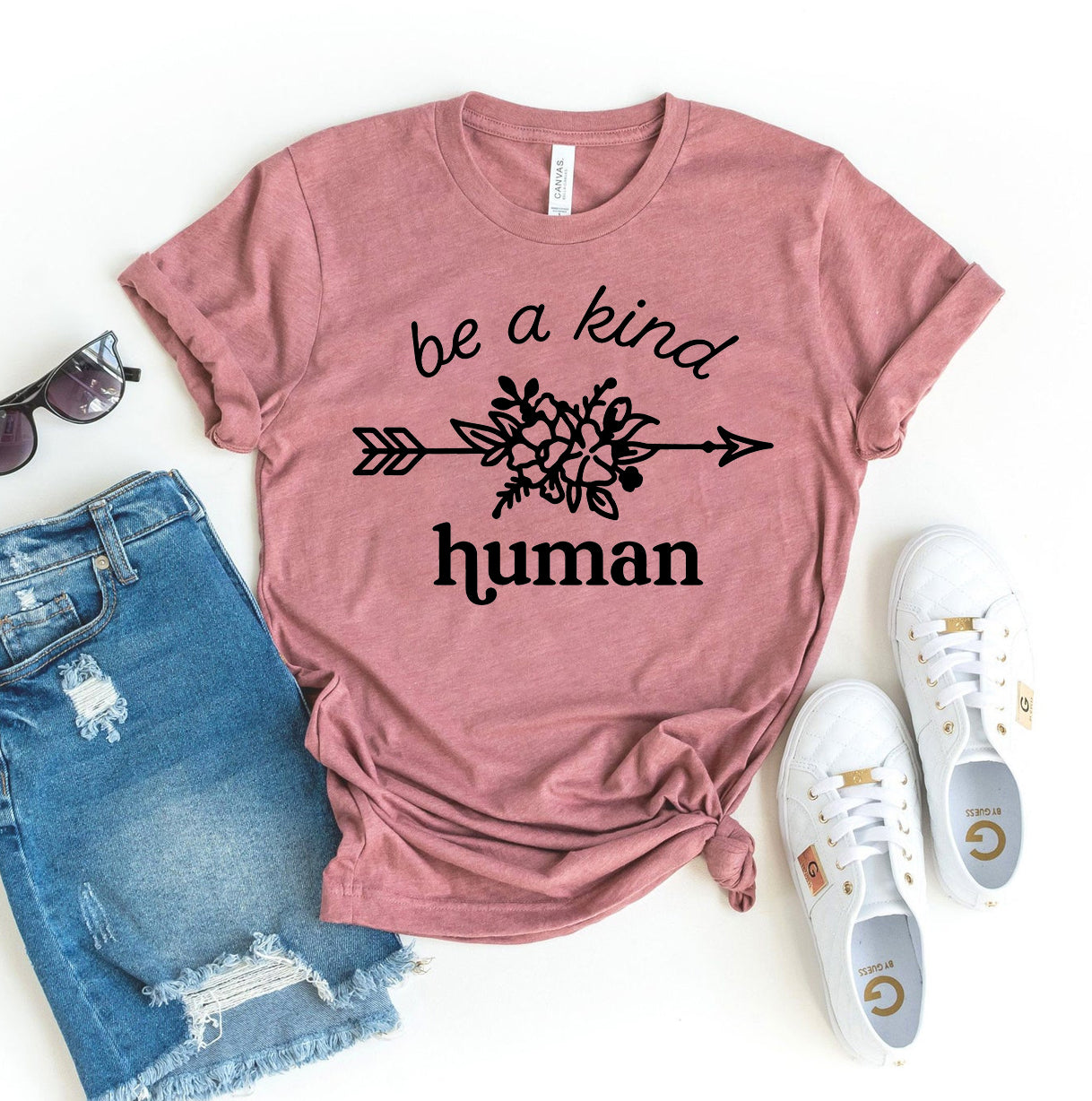 Camiseta Se amable "Be A Kind Human" T-shirt