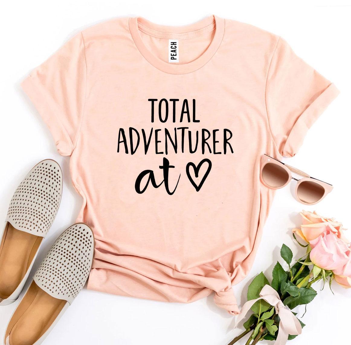Camiseta Aventurera de Corazón  "Total Adventurer At Heart" T-shirtt