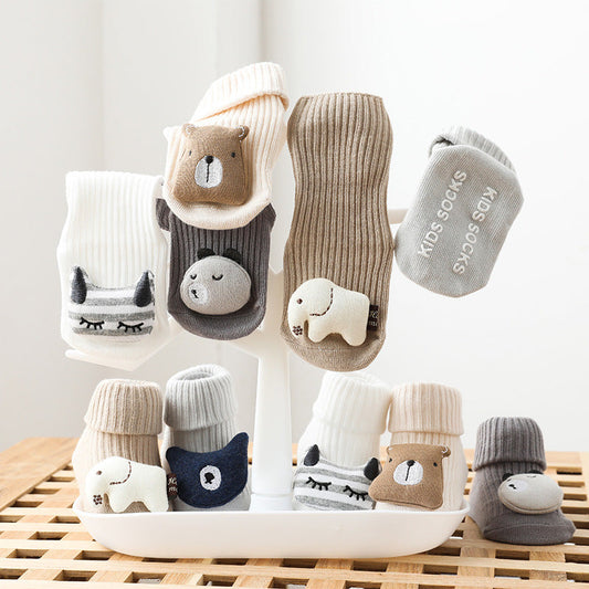 Calcetines Antideslizantes para Bebé con Muñeco 3D y Diseño de Caricatura - Non-Slip Baby Socks with 3D Doll and Cartoon Design