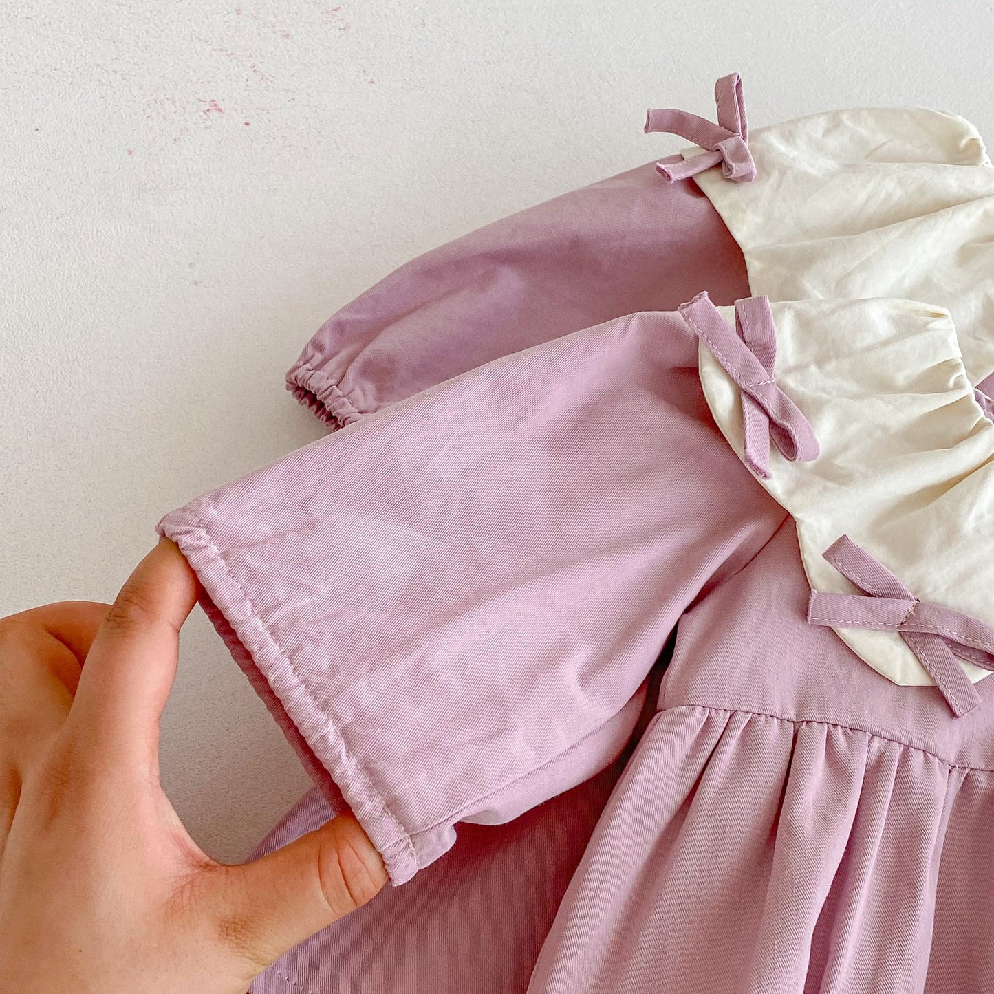 Conjunto para hermanitas – Vestido y Body Lila con Moñitos de Mariposa  ❘ Sister Set – Lilac Dress and Bodysuit with Butterfly Bows